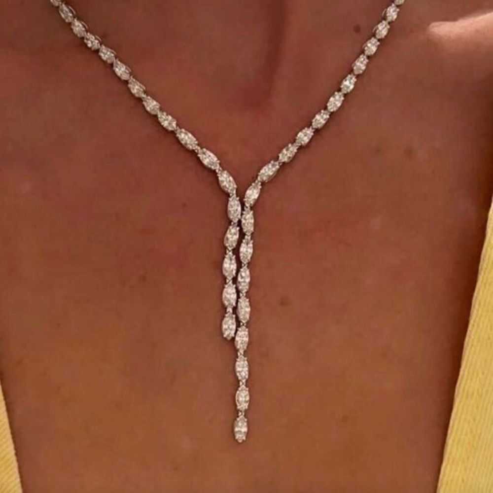 Diamond drop Necklace Q547